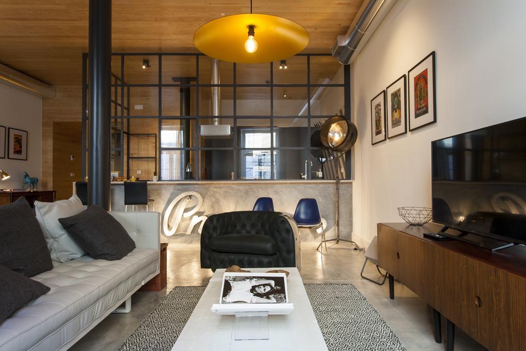 Joivy Downtown Design *